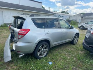 2012 Toyota RAV4 Sport V6 - Exterior Rear Right Corner Image